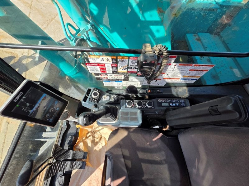 2021 KOBELCO SK135SR-7 15T EXCAVATOR (E474) WITH HITCH, BUCKETS AND 4920 HRS