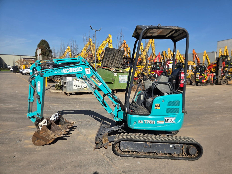2022 KOBELCO SK17SR-6 1.7T EXCAVATOR (M1087) WITH HITCH, BUCKETS AND 805 HOURS
