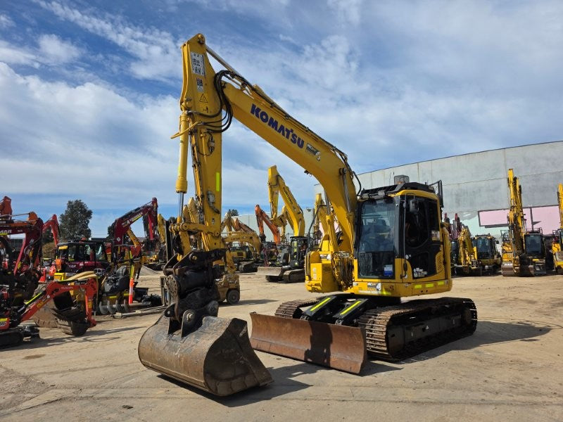 2021 KOMATSU PC138US-11 15T EXCAVATOR (E352) WITH TILT, BUCKETS AND 3080 HRS