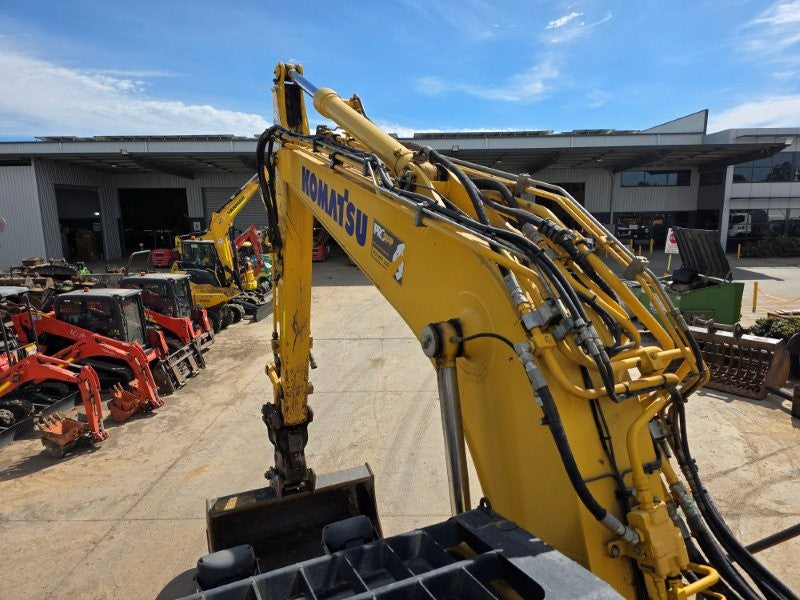 2021 KOMATSU PC138US-11 15T EXCAVATOR (E352) WITH TILT, BUCKETS AND 3080 HRS