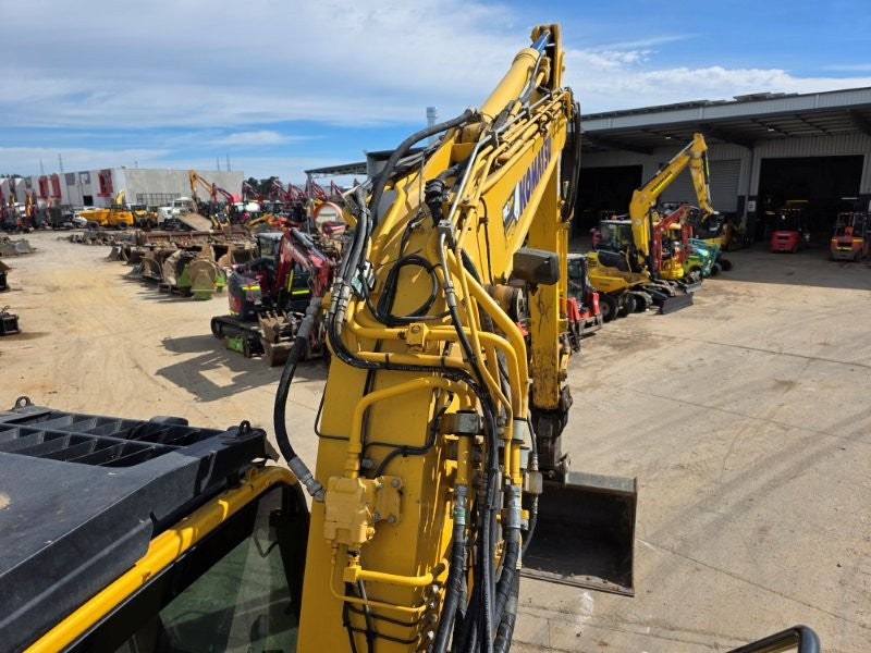 2021 KOMATSU PC138US-11 15T EXCAVATOR (E352) WITH TILT, BUCKETS AND 3080 HRS