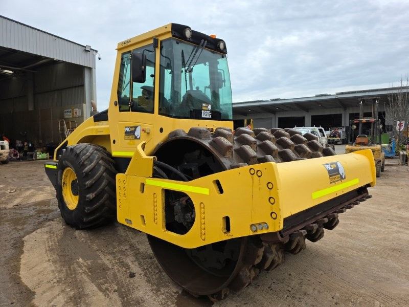 2013 BOMAG BW213PDH-4 13T PADFOOT ROLLER (R210) WITH 3940 HOURS