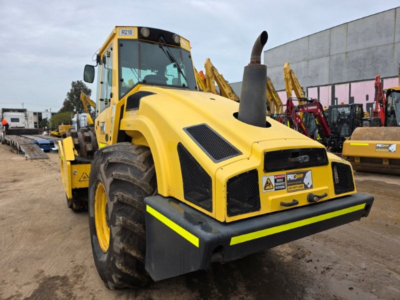 2013 BOMAG BW213PDH-4 13T PADFOOT ROLLER (R210) WITH 3940 HOURS