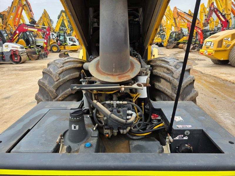 2013 BOMAG BW213PDH-4 13T PADFOOT ROLLER (R210) WITH 3940 HOURS