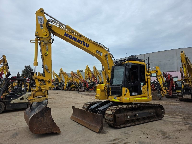 2022 KOMATSU PC138US-11 15T EXCAVATOR (E374) WITH TILT HITCH AND 3335 HOURS