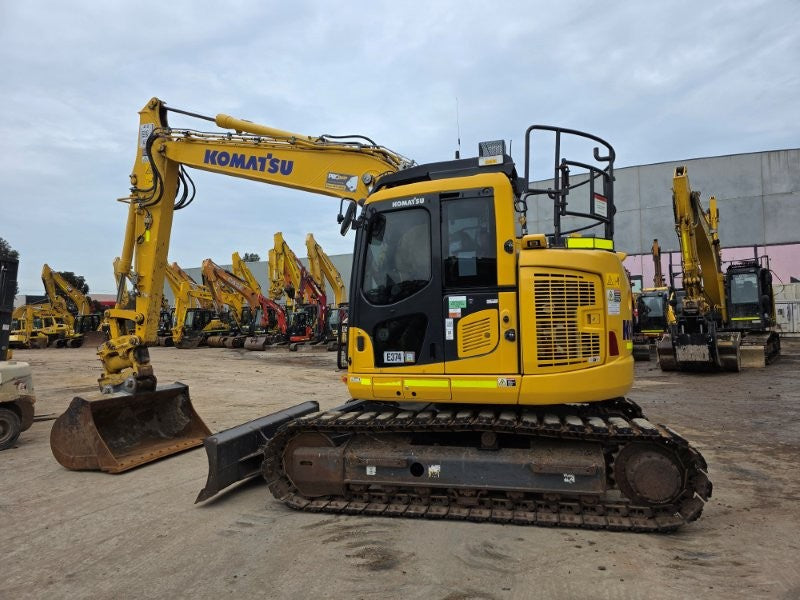 2022 KOMATSU PC138US-11 15T EXCAVATOR (E374) WITH TILT HITCH AND 3335 HOURS