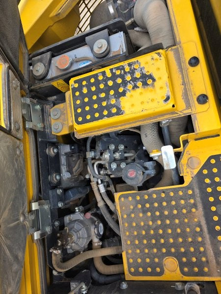 2022 KOMATSU PC138US-11 15T EXCAVATOR (E374) WITH TILT HITCH AND 3335 HOURS