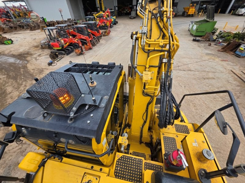 2022 KOMATSU PC138US-11 15T EXCAVATOR (E374) WITH TILT HITCH AND 3335 HOURS