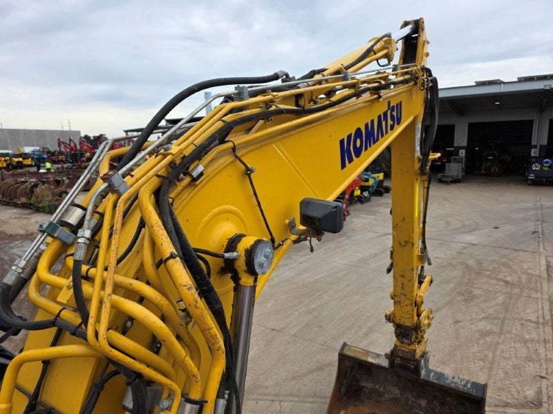 2022 KOMATSU PC138US-11 15T EXCAVATOR (E374) WITH TILT HITCH AND 3335 HOURS