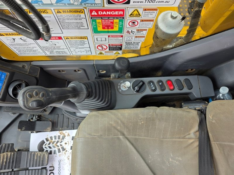 2022 KOMATSU PC138US-11 15T EXCAVATOR (E374) WITH TILT HITCH AND 3335 HOURS