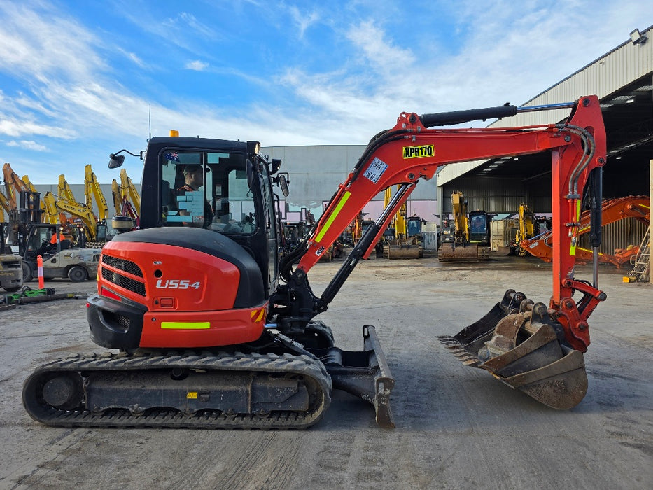 2022 KUBOTA U55-4 5.5T EXCAVATOR (M815) WITH A/C CAB, HITCH, BUCKETS AND 2295 HOURS