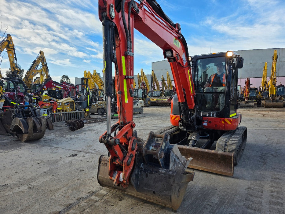 2022 KUBOTA U55-4 5.5T EXCAVATOR (M815) WITH A/C CAB, HITCH, BUCKETS AND 2295 HOURS