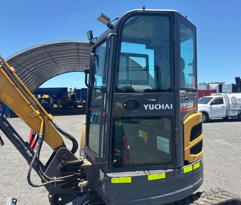 2022 YUCHAI YC35SR 3.8T EXCAVATOR WITH TILT HITCH, BUCKETS, A/C CAB, 785 HOURS