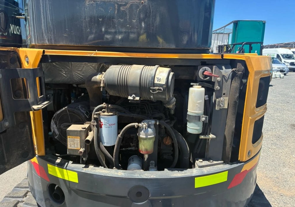 2022 YUCHAI YC35SR 3.8T EXCAVATOR WITH TILT HITCH, BUCKETS, A/C CAB, 785 HOURS