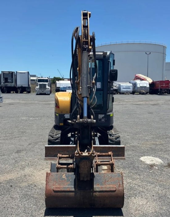 2022 YUCHAI YC35SR 3.8T EXCAVATOR WITH TILT HITCH, BUCKETS, A/C CAB, 785 HOURS