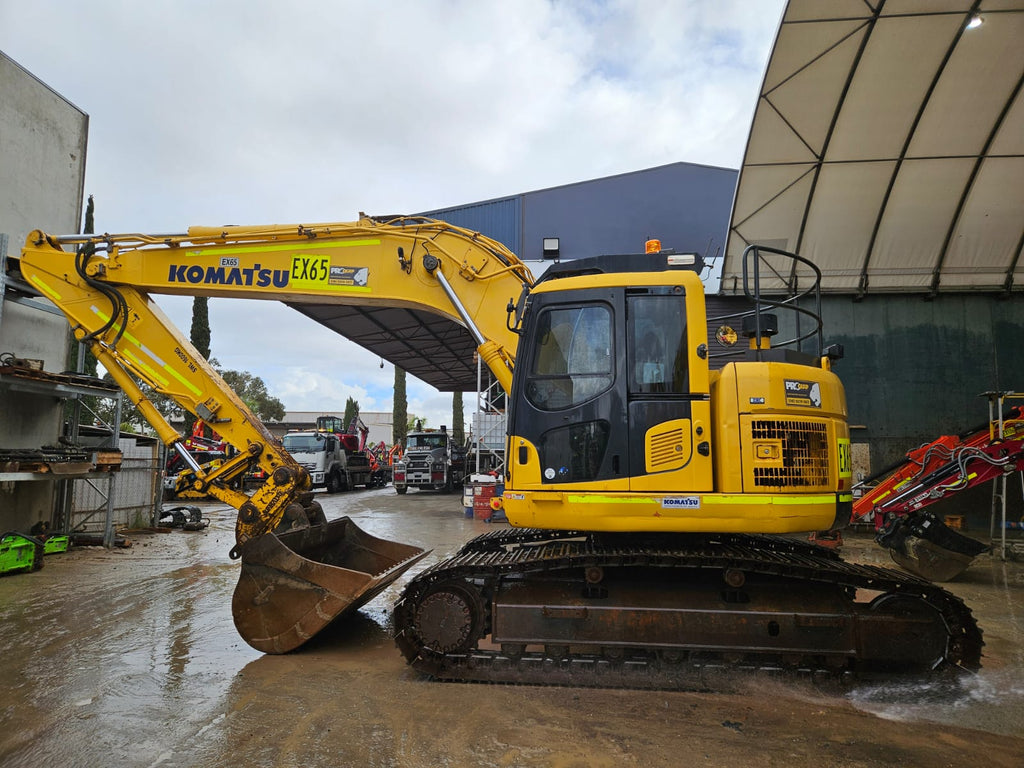 2018 Komatsu PC228US-8 24T Excavator (EX65) With 4050 Hrs