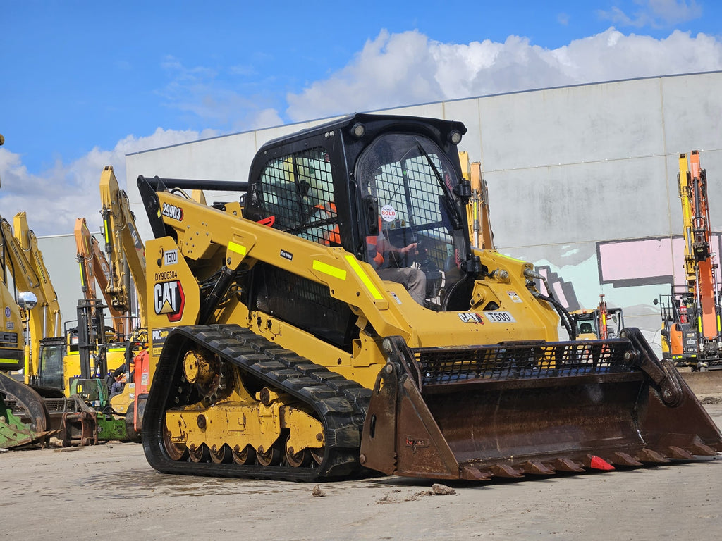 Caterpillar 2022 Cat 299D3 Track Loader (T500) With 4 In 1 Bucket And 1630 Hrs