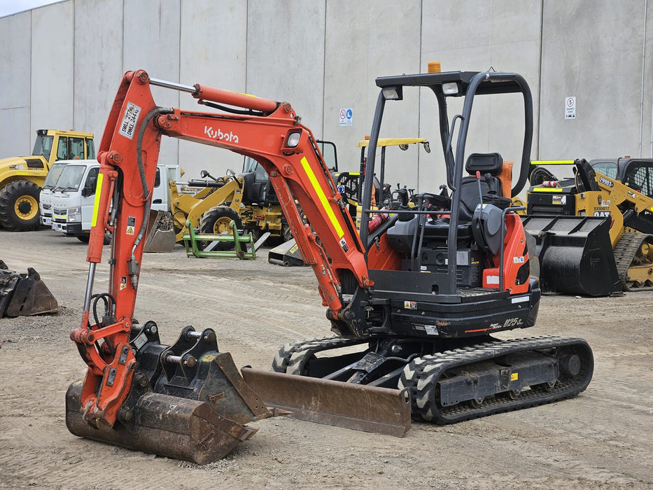 USED 2022 KUBOTA U25-3 2.6T EXCAVATOR (M884) WITH QC HITCH AND 740 HRS