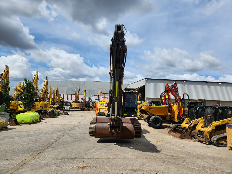 USED VOLVO EC300DL 30T EXCAVATOR (E240) WITH 4200 HOURS