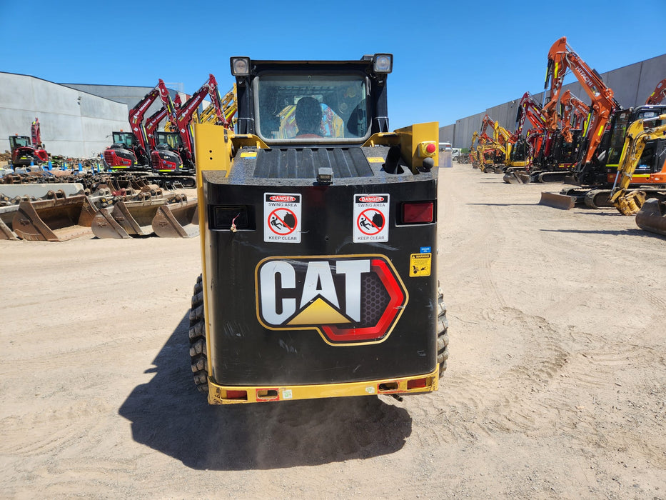 2022 CAT 226B3 SKID STEER LOADER WITH FULL A/C CAB, CIVIL SPEC AND LOW 556 HRS