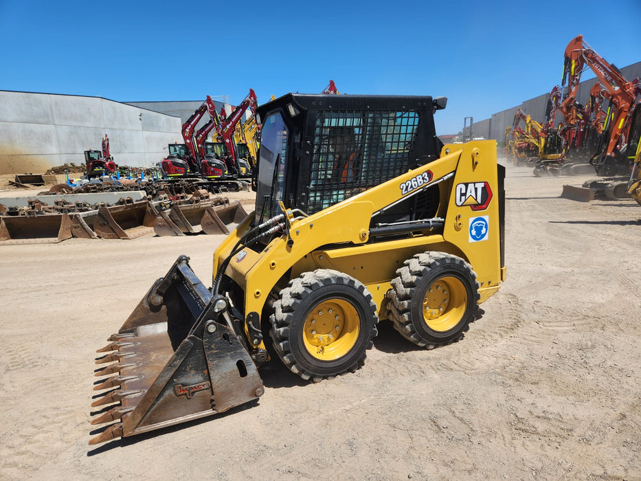 2022 CAT 226B3 SKID STEER LOADER WITH FULL A/C CAB, CIVIL SPEC AND LOW 556 HRS