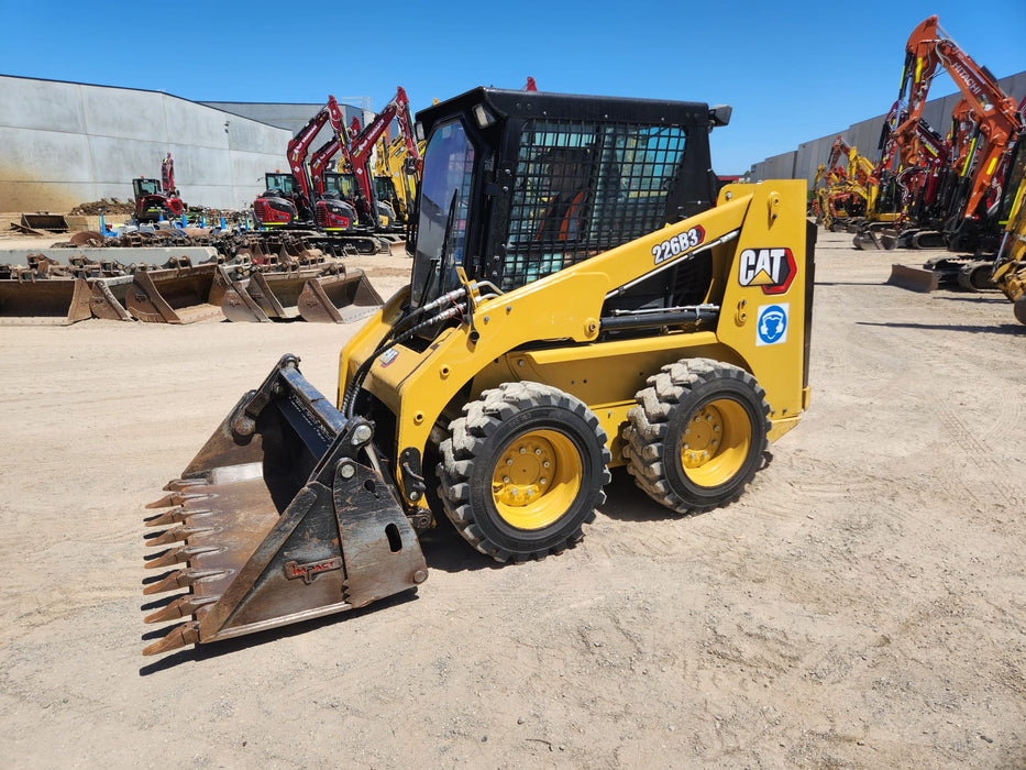 2022 CAT 226B3 SKID STEER LOADER WITH FULL A/C CAB, CIVIL SPEC AND LOW 556 HRS