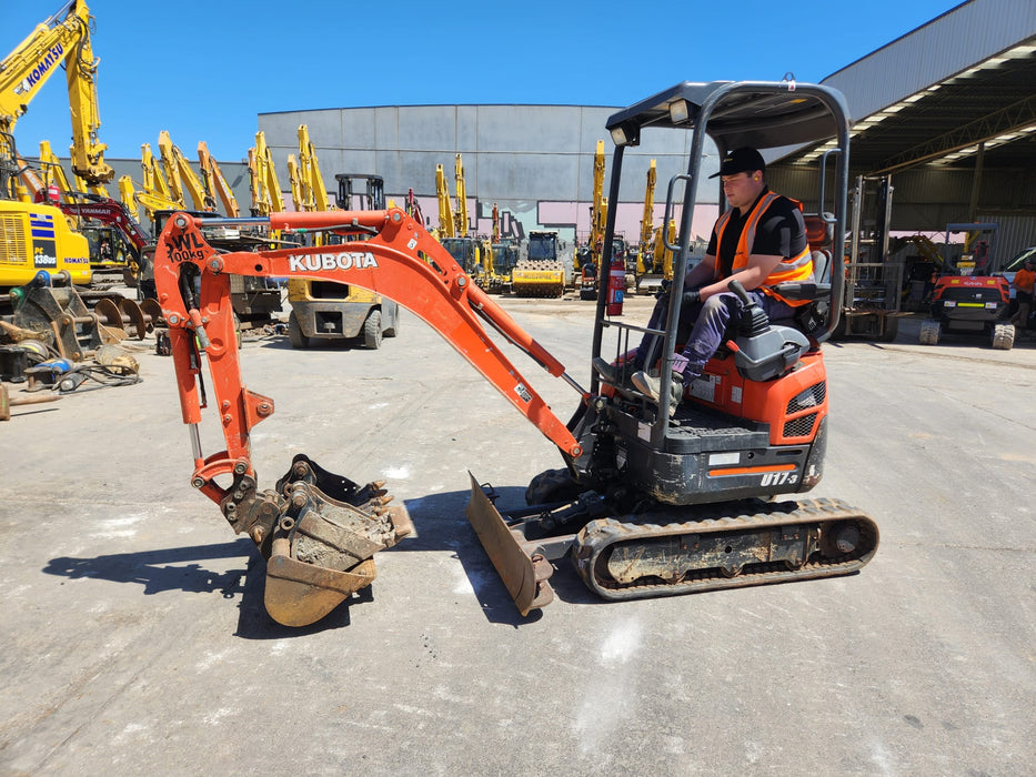 2020 KUBOTA U17-3 1.7T EXCAVATOR (E130) WITH HITCH, BUCKETS AND 1278 HOURS