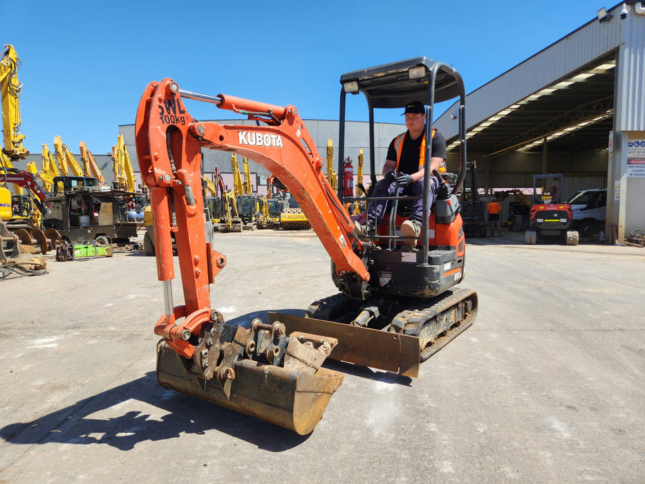 2020 KUBOTA U17-3 1.7T EXCAVATOR (E130) WITH HITCH, BUCKETS AND 1278 HOURS