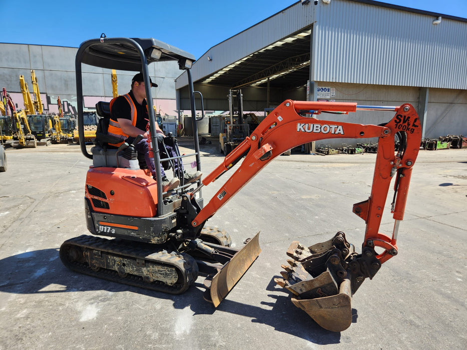 2020 KUBOTA U17-3 1.7T EXCAVATOR (E130) WITH HITCH, BUCKETS AND 1278 HOURS