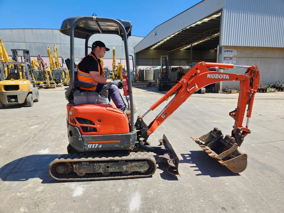 2020 KUBOTA U17-3 1.7T EXCAVATOR (E130) WITH HITCH, BUCKETS AND 1278 HOURS