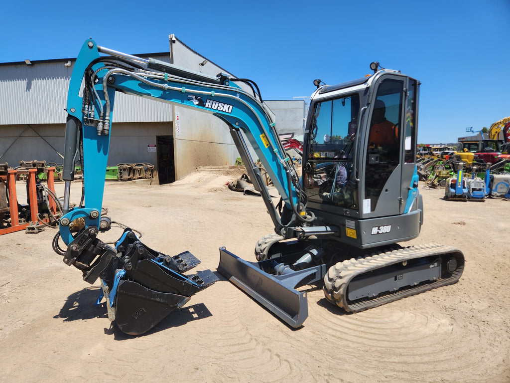 Proquip 2020 Toyota Huski M-38U 3.6T Excavator With A/C Cab, Tilt Hitch And 80 Hours