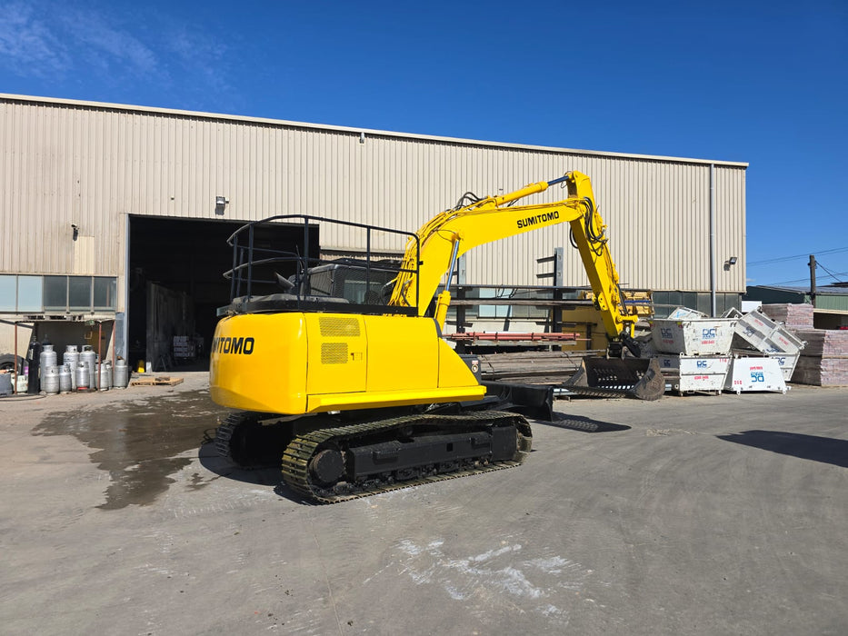 2016 SUMITOMO SH130-6 13T EXCAVATOR WITH CIVIL SPEC AND SIEVE BUCKET