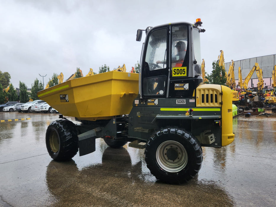 2017 WACKER NEUSON DW90 9T ARTICULATED SWIVEL SKIP DUMPER WITH 2550 HOURS