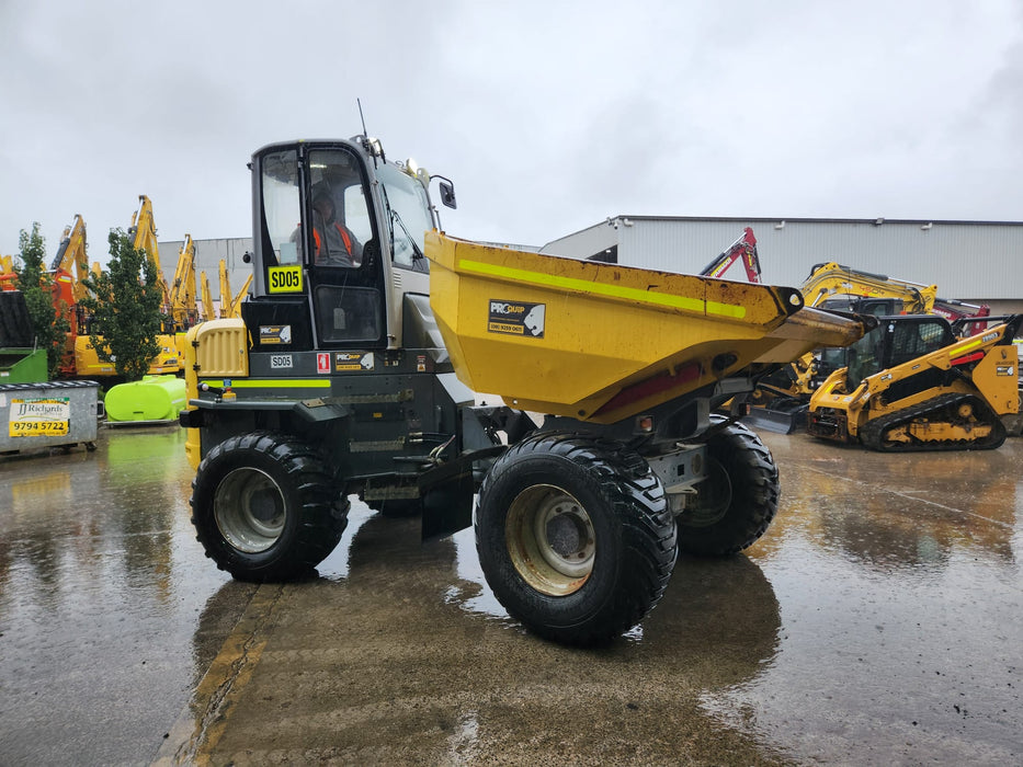 2017 WACKER NEUSON DW90 9T ARTICULATED SWIVEL SKIP DUMPER WITH 2550 HOURS