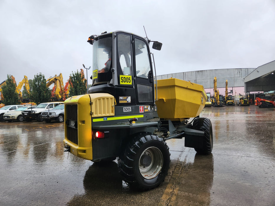 2017 WACKER NEUSON DW90 9T ARTICULATED SWIVEL SKIP DUMPER WITH 2550 HOURS