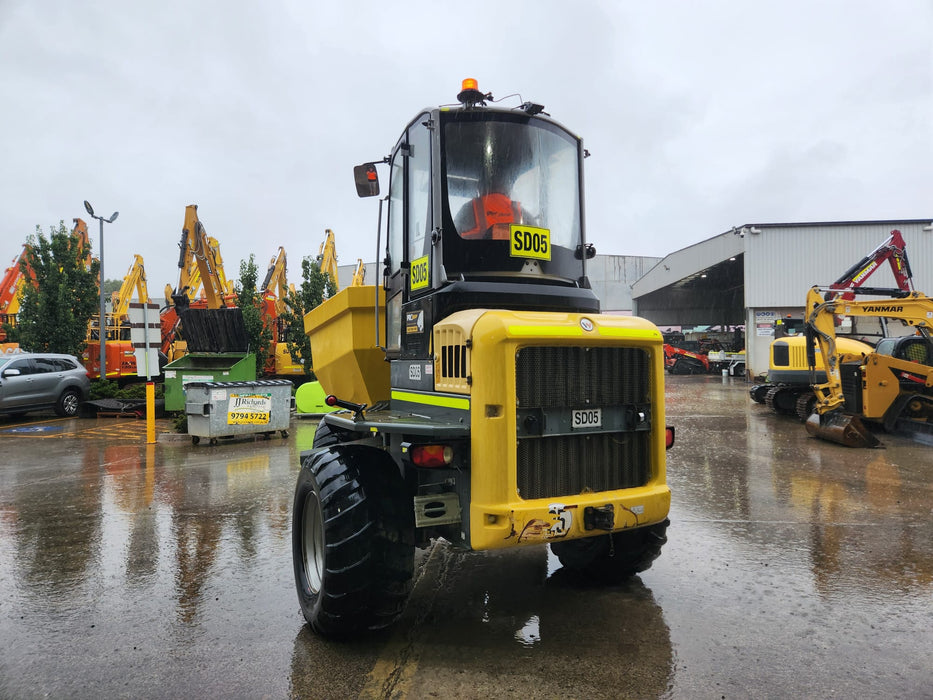 2017 WACKER NEUSON DW90 9T ARTICULATED SWIVEL SKIP DUMPER WITH 2550 HOURS