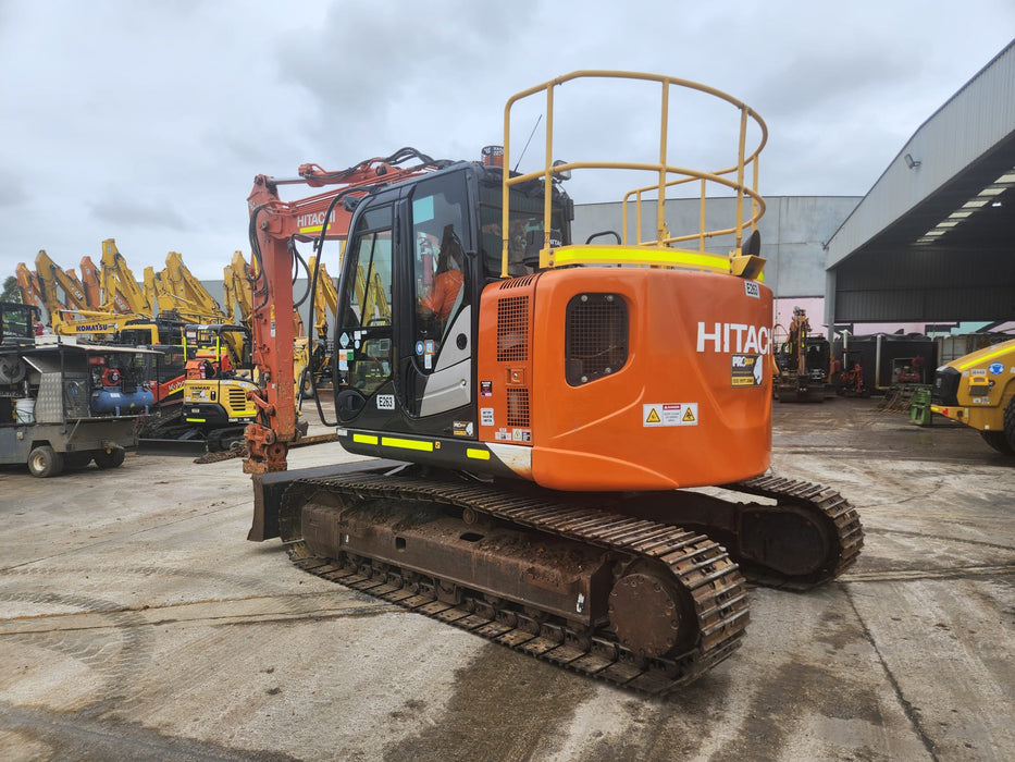 2020 HITACHI ZX135US-5 15T EXCAVATOR (E263) WITH TILT HITCH AND 3405HRS