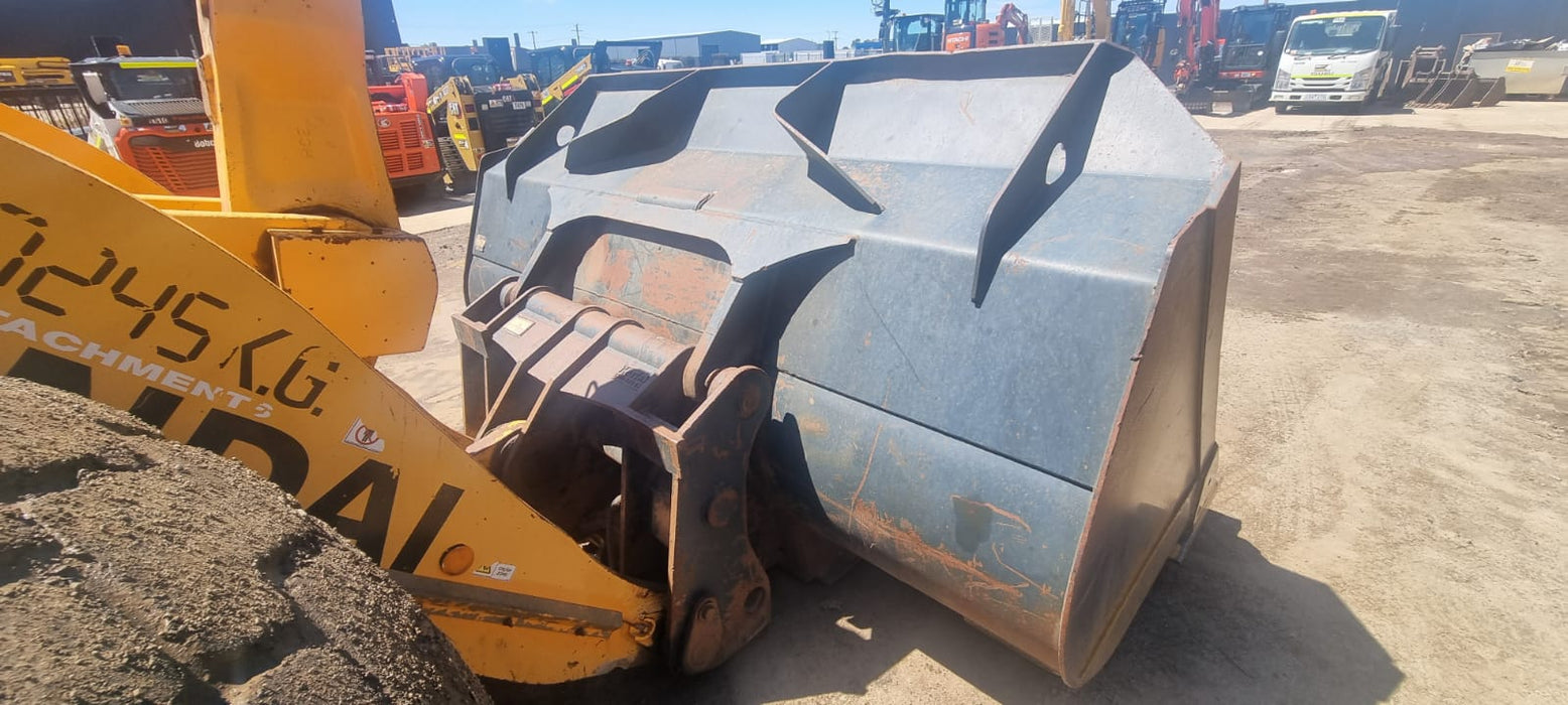 2019 HYUNDAI HL760-9 18T ARTIC WHEEL LOADER (L124) WITH HITCH, 4870 HRS