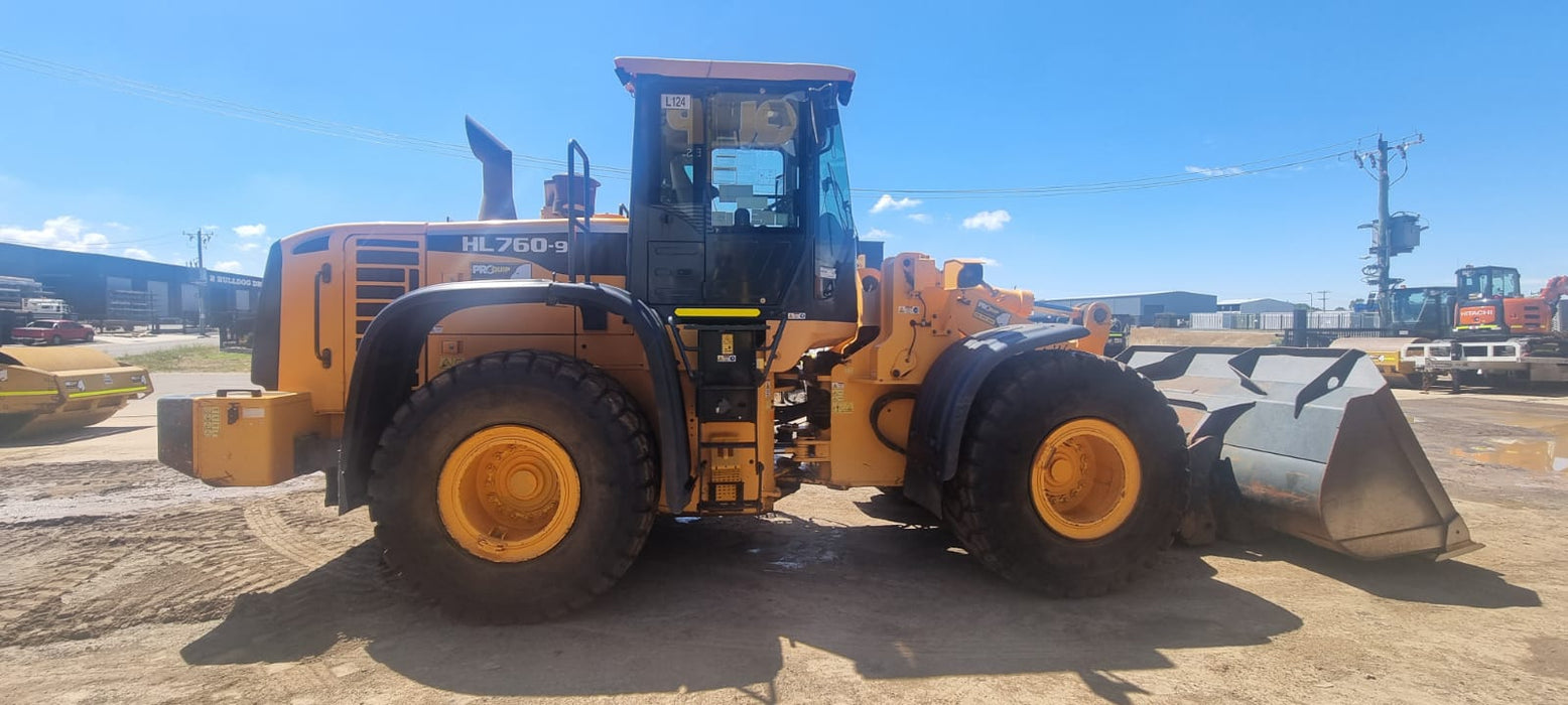 2019 HYUNDAI HL760-9 18T ARTIC WHEEL LOADER (L124) WITH HITCH, 4870 HRS