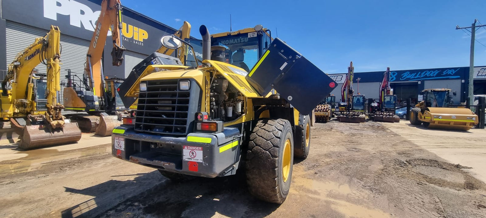 2019 KOMATSU WA250PZ-6 ARTIC WHEEL LOADER WITH HITCH, FORKS, 6850 HOURS