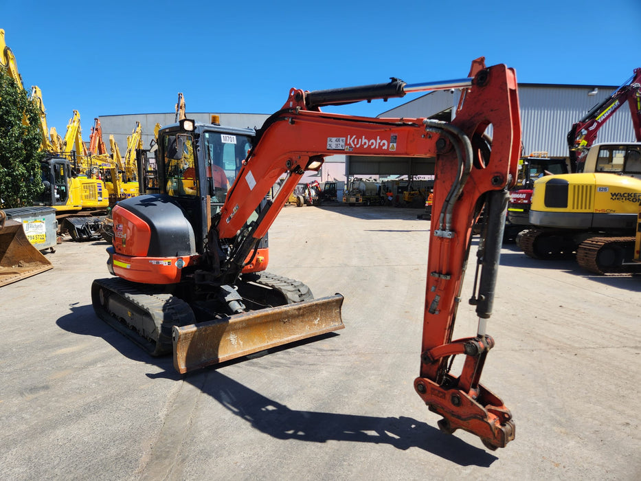 2021 KUBOTA U55-4 (M701) WITH FULL CAB, HITCH, BUCKETS,RAIL SPEC AND 1355 HRS