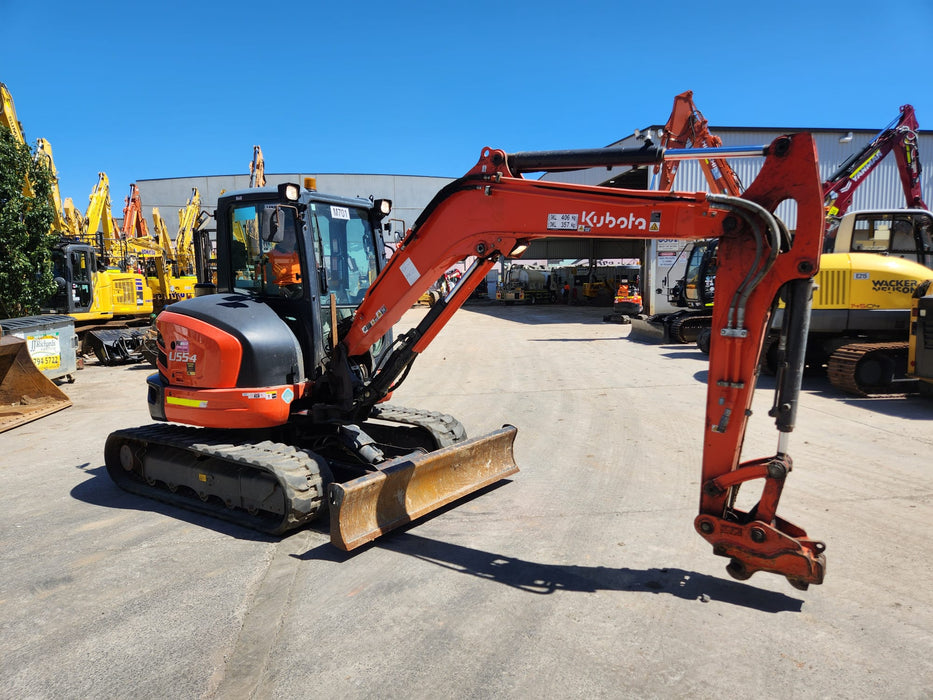 2021 KUBOTA U55-4 (M701) WITH FULL CAB, HITCH, BUCKETS,RAIL SPEC AND 1355 HRS