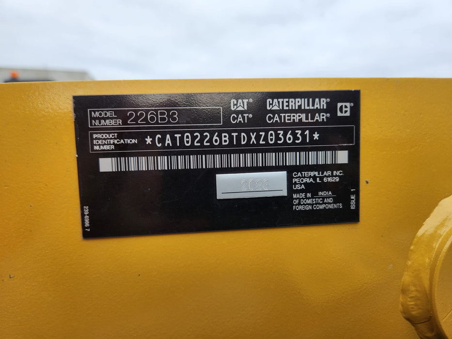 2023 CAT 226B3 SKID STEER (S156) WITH 4 IN 1 BUCKET, FULL CIVIL SPEC AND 320 HRS