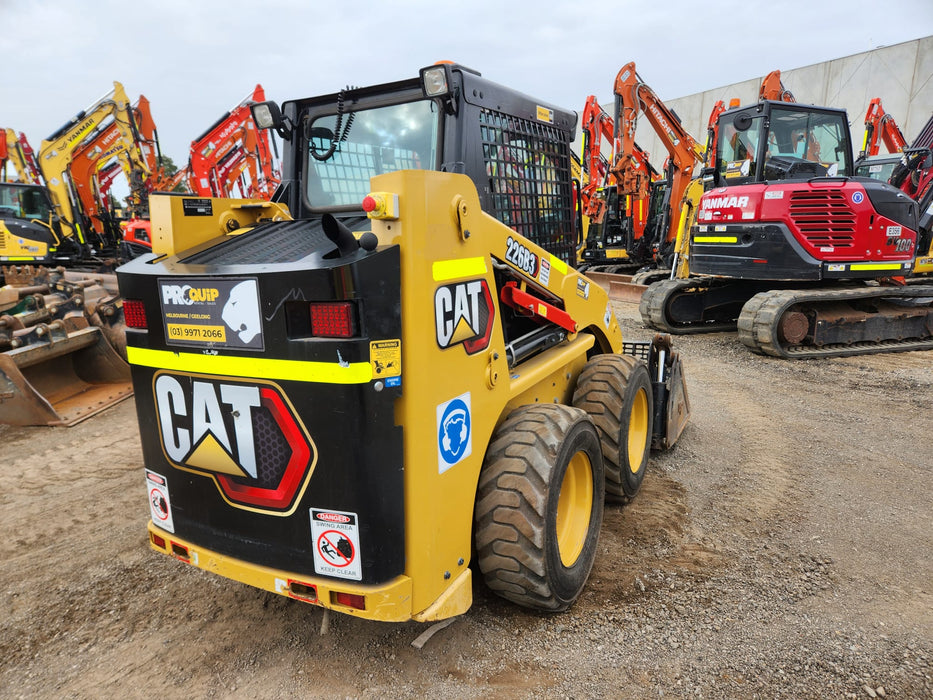 2023 CAT 226B3 SKID STEER (S156) WITH 4 IN 1 BUCKET, FULL CIVIL SPEC AND 320 HRS