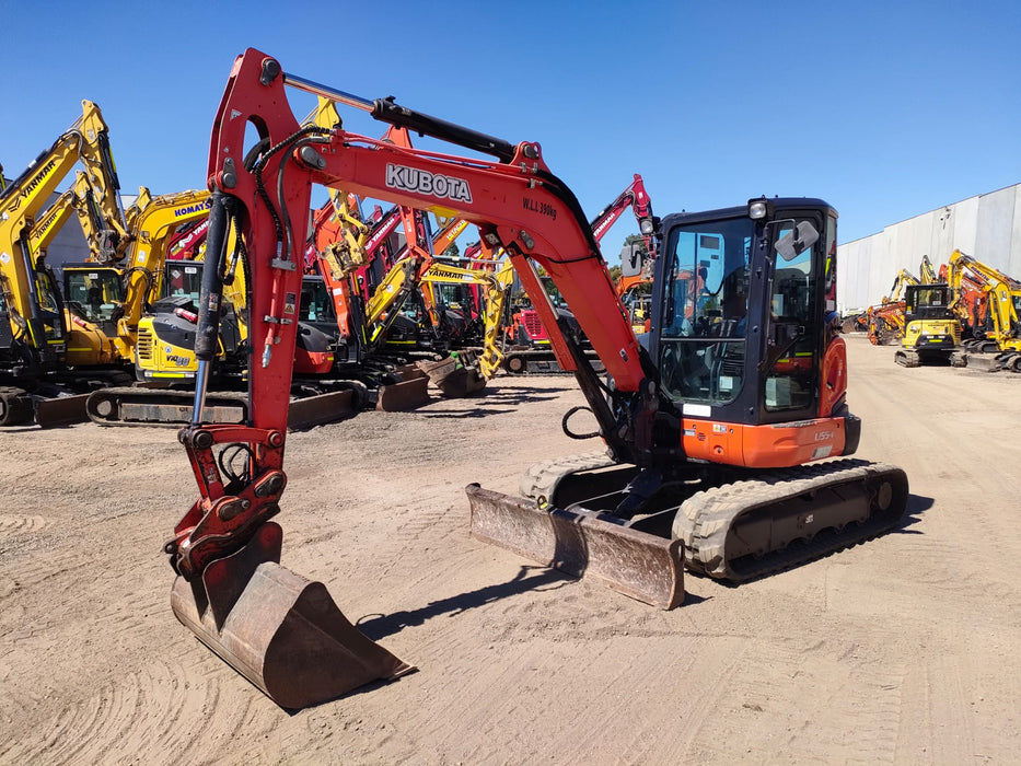 2017 KUBOTA U55-4 5.6T EXCAVATOR (M1075) WITH CAB, HITCH, BUCKETS, 3417 HRS