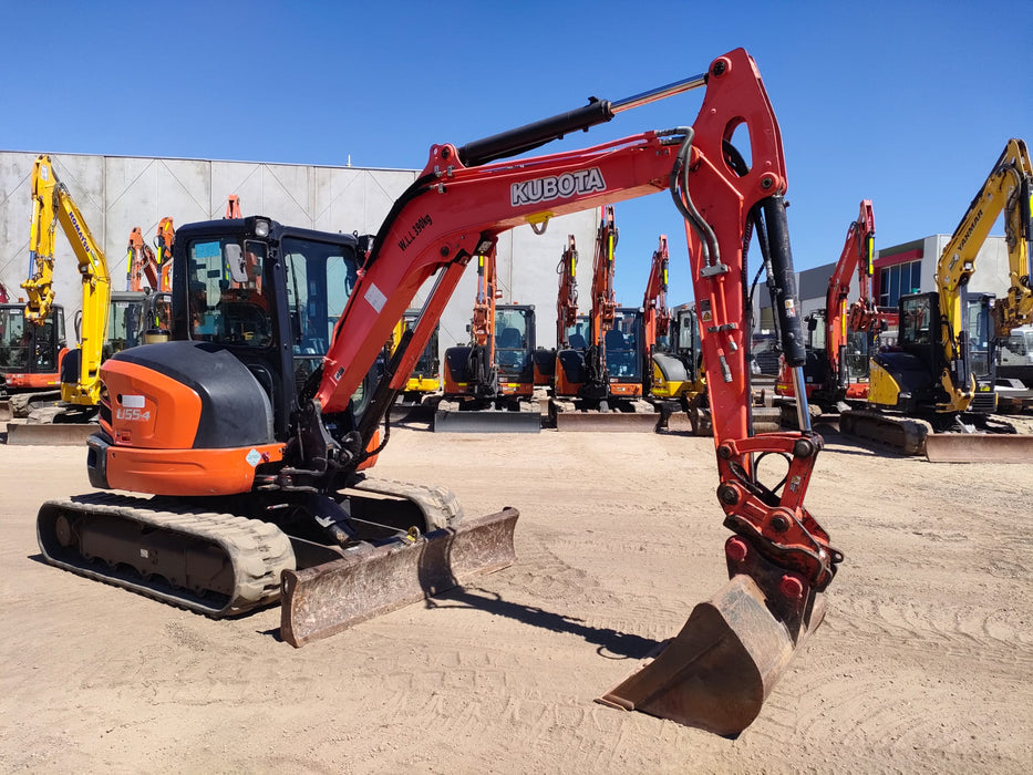 2017 KUBOTA U55-4 5.6T EXCAVATOR (M1075) WITH CAB, HITCH, BUCKETS, 3417 HRS