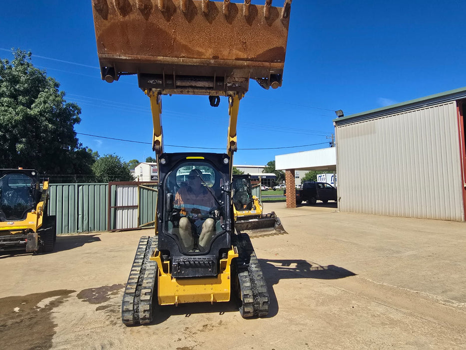 2019 CAT 239D3 TRACK LOADER (T686) WITH FULL CIVIL SPEC, 4 IN 1 AND 2180 HOURS