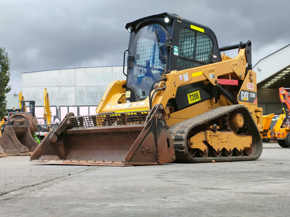 2018 CAT 259D TRACK LOADER (T683) WITH HI-FLOW, 4 IN 1 BUCKET AND 2640 HOURS