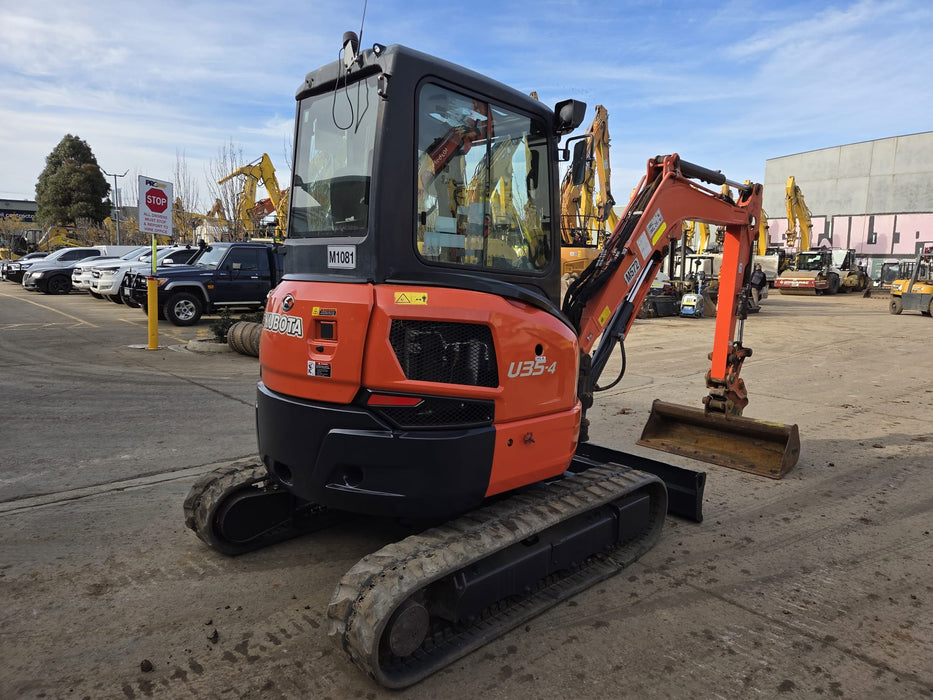 2019 KUBOTA U35-4 3.6T EXCAVATOR (M1081) WITH CAB, HITCH, BUCKETS AND 2035 HRS