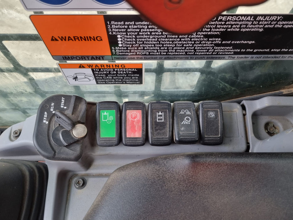 2022 KUBOTA SVL65-2 TRACK LOADER (T540) WITH 4 IN 1 BUCKET AND 670 HOURS